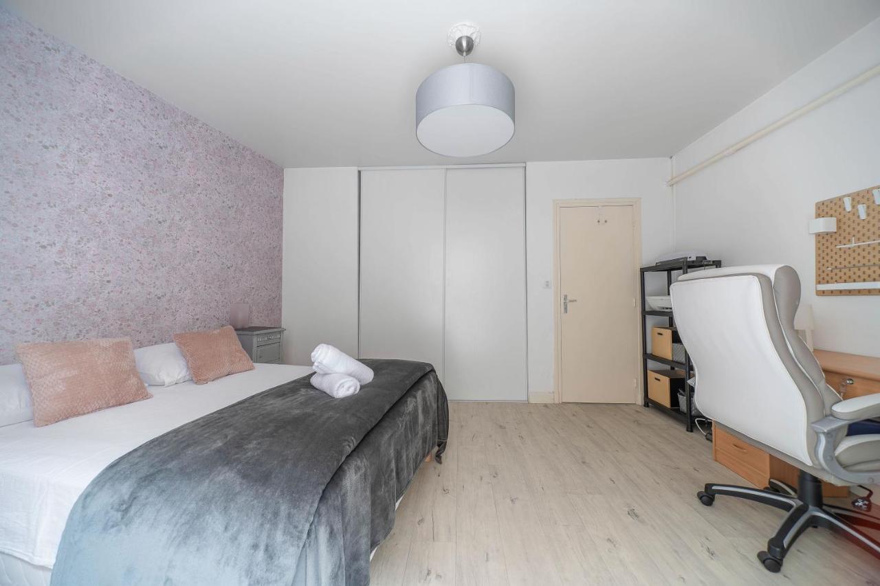 Le Dejoux - Appartement Avec Terrasse En Centre Ville Vichy Exterior foto
